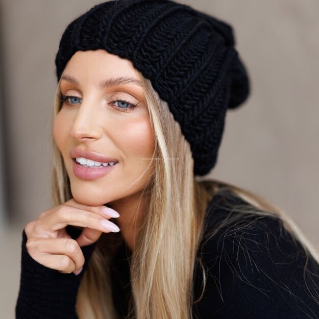 BY O LA LA...! CZAPKA ZIMOWA SMERFETKA CZARNA