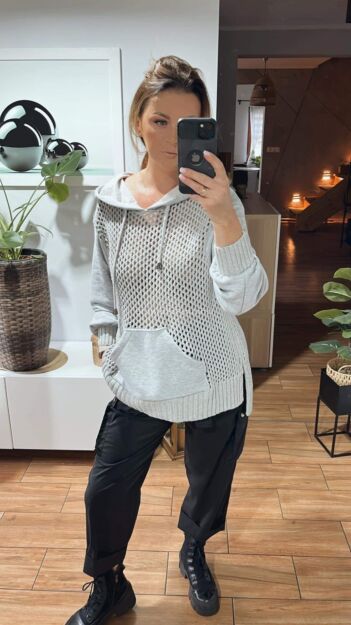 BY O LA LA! SWETROWA BLUZA SIATECZKA SZARA