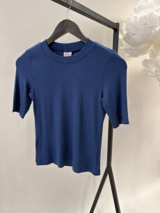 BY O LA LA! PRĄŻKOWANA BLUZKA Z HAFTEM "B" NA RĘKAWIE DENIM