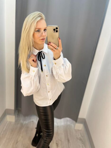 BY O LA LA! KOSZULA Z AKSAMITKĄ BIAŁA