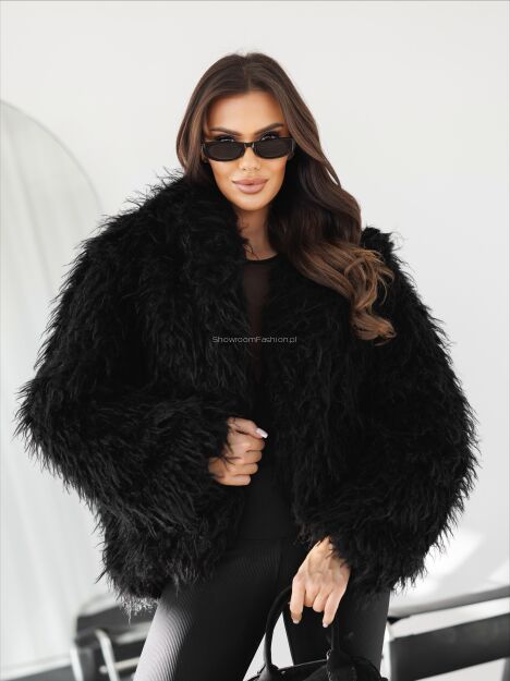 BY O LA LA! KRÓTKIE FUTERKO LAMA Z KAPTUREM CZARNE