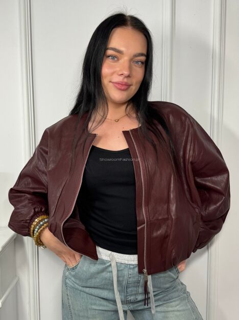 KRÓTKA KURTKA BOMBER Z ECO SKÓRY JOY BORDO