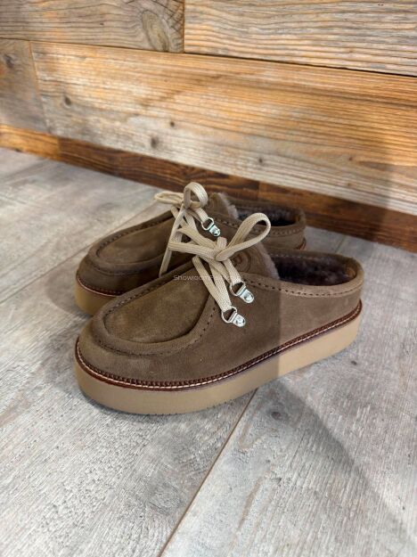 BY O LA LA...! BUTY KLAPKI Z KOŻUSZKIEM CIEMNY BEŻ