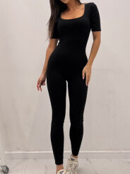 EMO DOPASOWANY KOMBINEZON Z KRÓTKIM RĘKAWEM CZARNY