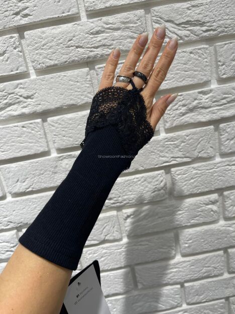 BY O LA LA...! PRĄŻKOWANE RĘKAWICE MITENKI Z KORONKĄ CZARNE