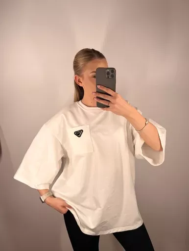 LA MILLA BLUZKA T-SHIRT TRÓJKĄTNE LOGO BIAŁY