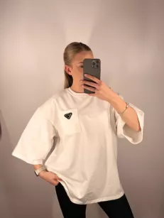 LA MILLA BLUZKA T-SHIRT TRÓJKĄTNE LOGO BIAŁY