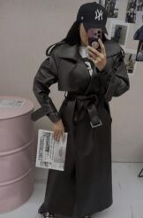 LA MILLA DŁUGI PŁASZCZ Z KLAPAMI ECO SKÓRA BRĄZ