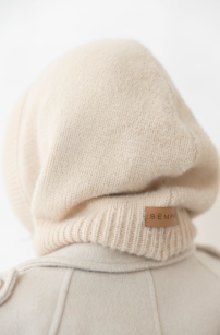 SEMPRE BALACLAVA KOMINOKAPTUR Z LOGO JASNY BEŻ