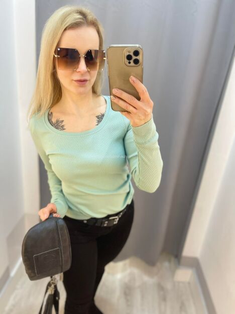 BY O LA LA...! PRĄŻKOWANA BLUZKA BASIC SERCE MIĘTA