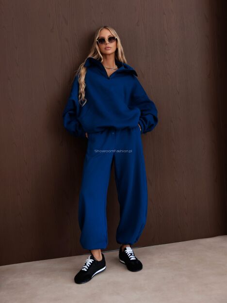 BY O LA LA! BLUZA Z WYSOKĄ STÓJKĄ GRANAT (NAVY)