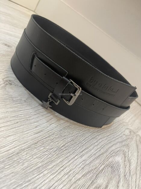 BY O LA LA...! SZEROKI PASEK Z KLAMRĄ CZARNY