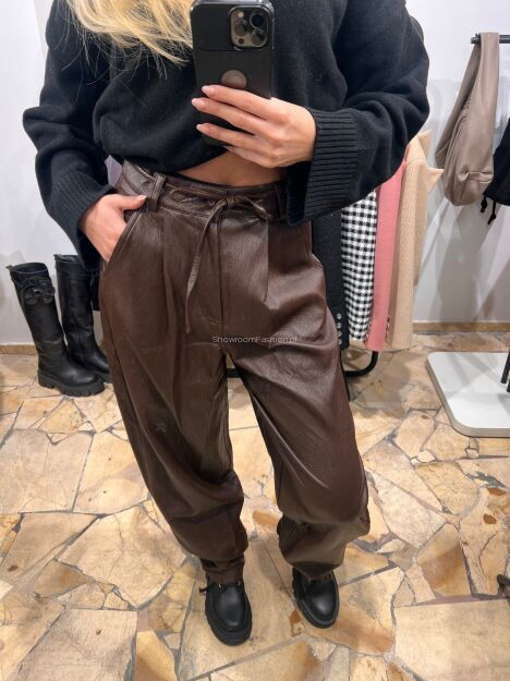 SEMPRE SPODNIE A'LA BALLOON Z ECO SKÓRY BRĄZ