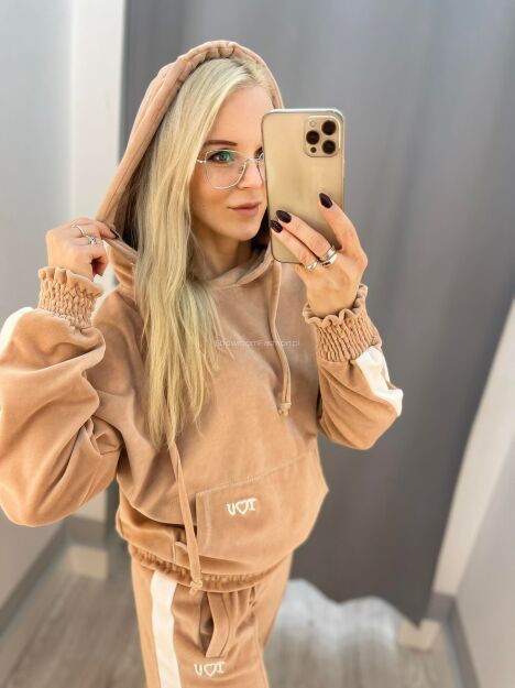 BY O LA LA! WELUROWA BLUZA Z LAMPASEM BEŻ