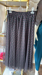 TIULOWA SPÓDNICA MAXI W GROCHY CZERŃ/BAKŁAŻAN