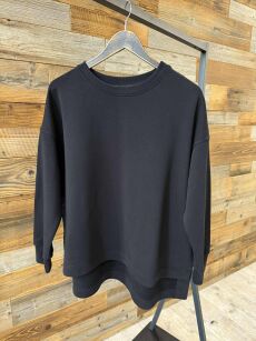 BY O LA LA! ASYMETRYCZNA BLUZA OVERSIZE CZARNA