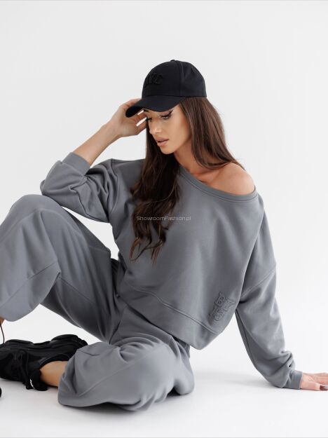 BY O LA LA!  BLUZA Z HAFTEM NA BOKU SZARA