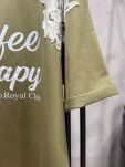 ROYAL CLUB T-SHIRT COFFEE THERAPY OLIWKA - 2