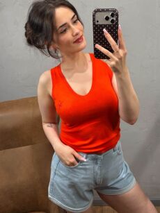 ROYAL CLUB TOP V-NECK Z LOGIEM CZERWONY/KORAL