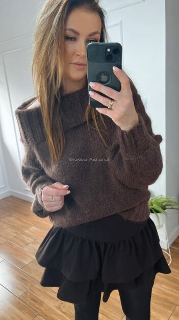 BY O LA LA...! SWETER GOLF ODSŁONIĘTE RAMIONA CZEKOLADA