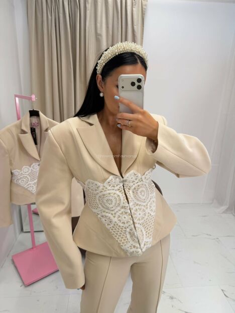 LA MILLA MARYNARKA TALIOWANA Z KORONKĄ BEŻ