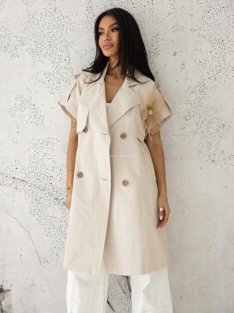 BY O LA LA...! KAMIZELKA Z KWIATEM BEŻ