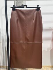 EMO SPÓDNICA Z ECO SKÓRY Z ROZCIĘCIEM Z TYŁU KONIAK