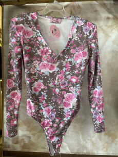 LA MILLA BAWEŁNIANE BODY V-NECK FLOWERS BRĄZ/RÓŻ