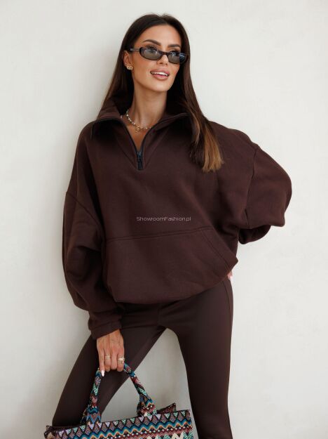 BY O LA LA! BLUZA Z WYSOKĄ STÓJKĄ ESPRESSO (CZEKOLADA)