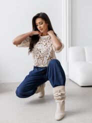 BY O LA LA! T-SHIRT KORONKOWY Z LOGO ŚMIETANA/JASNY BEŻ