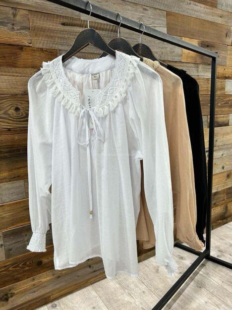 BY O LA LA! BLUZKA BOHO Z BAWEŁNIANĄ KORONKĄ BEŻ