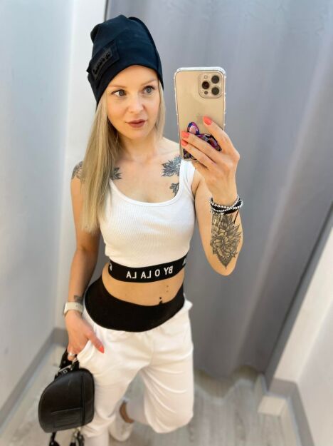 BY O LA LA...! LOGOWANY TOP Z GUMĄ BIAŁY