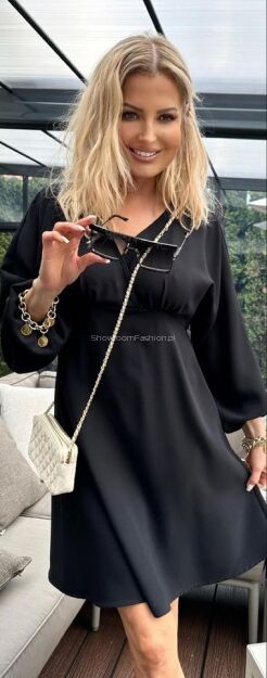 BY O LA LA ! SUKIENKA DEKOLT ZAKŁADKA CZARNA