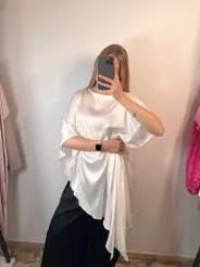 ASYMETRYCZNA BLUZKA SATYNOWA DOLCE VITA ŚMIETANA