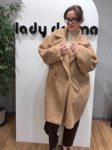 LADY DRAMA OVERSIZOWY PŁASZCZ KOŻUSZEK BEŻ (RZYMSKI PORANEK)
