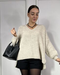 BY O LA LA.. ! OVERSIZOWY SWETER V-NECK NUDE