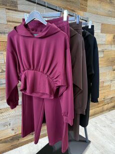 BY O LA LA...! KOMPLET BLUZA ZE ŚCIĄGACZEM + SPODNIE CZEKOLADA (CHOCOMUS)