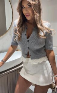 EMO KRÓTKI SWETER Z KORONKĄ SZARY