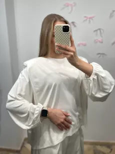 SEMPRE LEJĄCA BLUZKA Z PODUSZKAMI ŚMIETANA