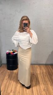 ROYAL CLUB SPÓDNICA MAXI Z LOGIEM PIASKOWY BEŻ