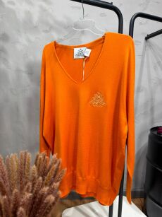 ROYAL CLUB SWETER V-NECK Z LOGIEM SZAFRAN (RDZAWY)