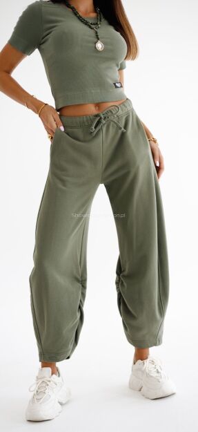 BY O LA LA! DRESOWE SPODNIE BALLOON ZE ŚCIĄGACZEM MATCHA (KHAKI)