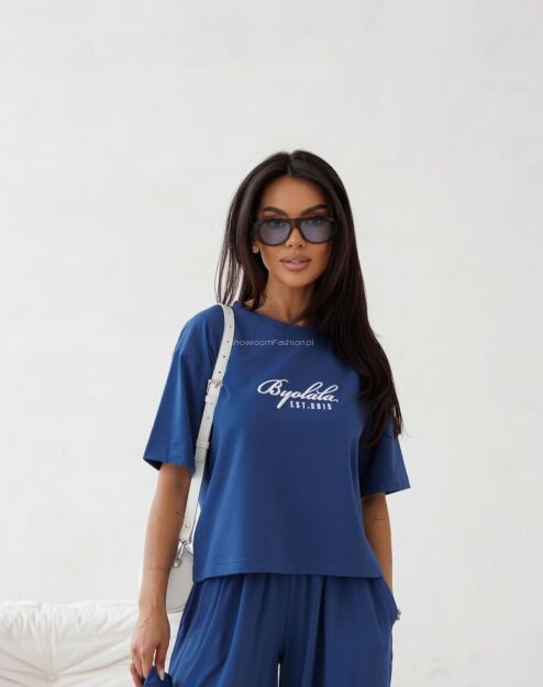 BY O LA LA! PUDEŁKOWY T-SHIRT EST.2015 DENIM (GRANAT)