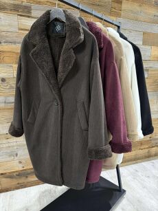 BY O LA LA! PŁASZCZ KOŻUSZEK PRĄŻKOWANY CZARNY