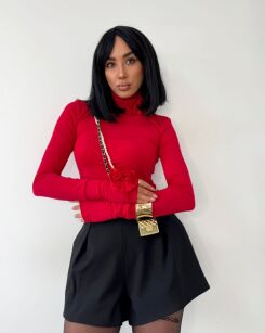 LA MILLA WISKOZOWA BLUZKA LONGSLEEVE Z RÓŻĄ CZERWONA