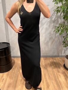 ROYAL CLUB SUKIENKA MAXI V-NECK VENIC CZARNA