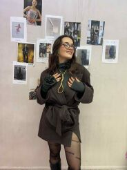 LA MILLA WISKOZOWA BLUZKA GOLF Z RÓŻĄ ZIELONA