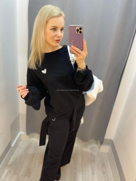 BY O LA LA! DRESOWA BLUZA Z SERCEM CZARNA