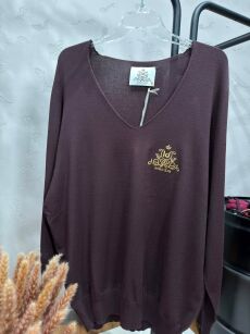 ROYAL CLUB SWETER V-NECK Z LOGIEM BRĄZ (MAROON)