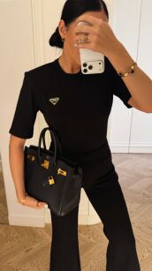 LA MILLA BODY Z TRÓJKĄTNYM LOGO CZARNE